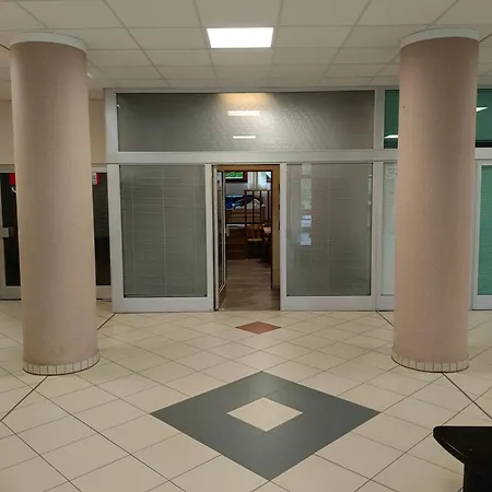 Dobernig Ossiacher アパート *